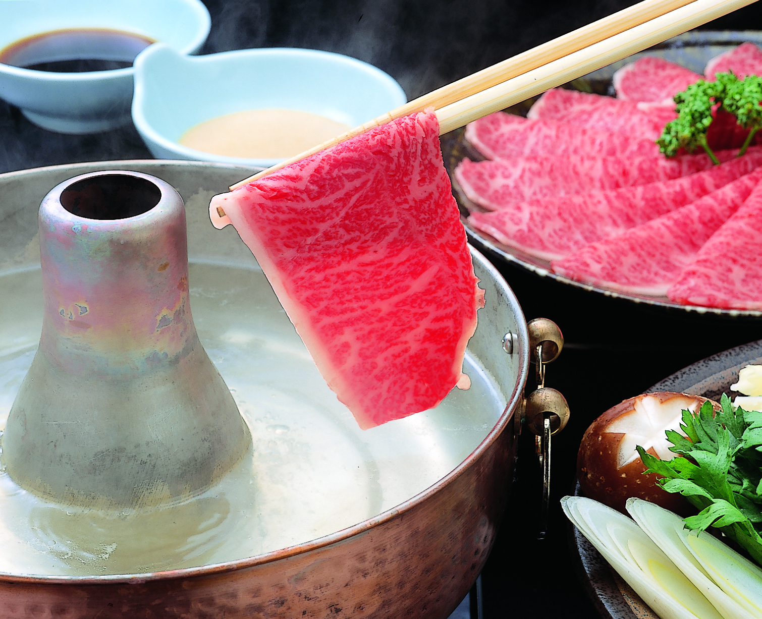 赤身とロースの食べ比べ!米沢牛しゃぶしゃぶ用〔モモ500g、ロース300g〕創業100年の米沢牛の老舗が秘伝の目利きで厳選!「米沢牛黄木」産直 産地直送 2025 肉 牛肉 和牛 送料無料 宅配