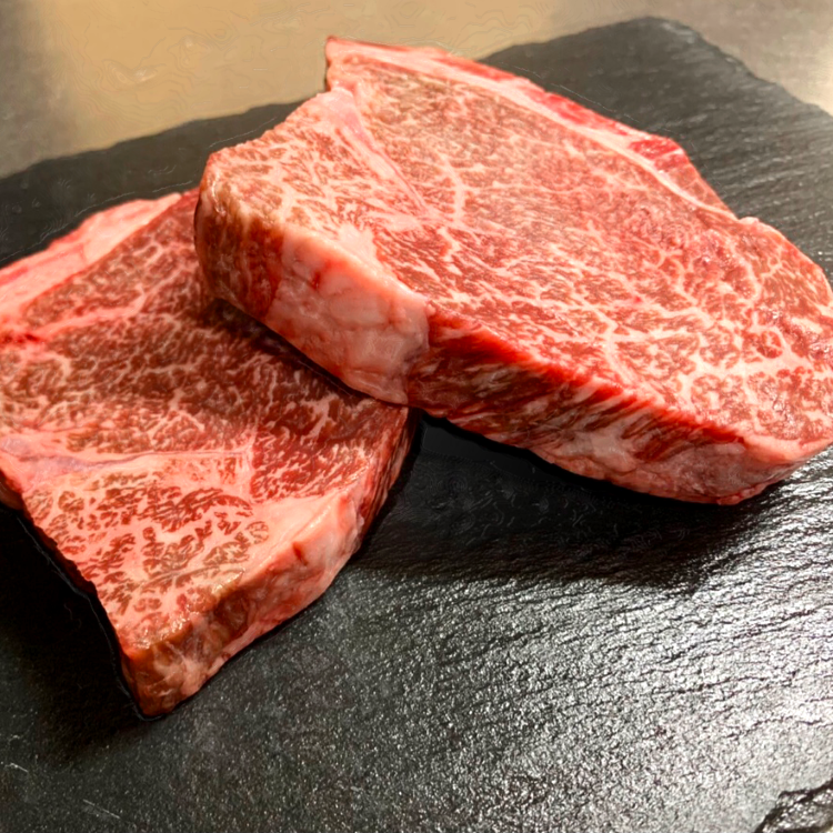A5豊作和牛ステーキ2部位セット(各1枚入り)計300g「豊作ファーム」贈り物にもぴったり！旨味抜群！産直お取り寄せ