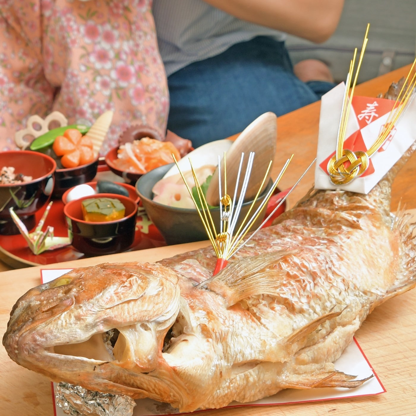ブランド真鯛の塩焼き。「あなたに逢い鯛。」絶妙な肉厚感と甘み！〔一度食べるとまた絶対食べたくなる！〕
