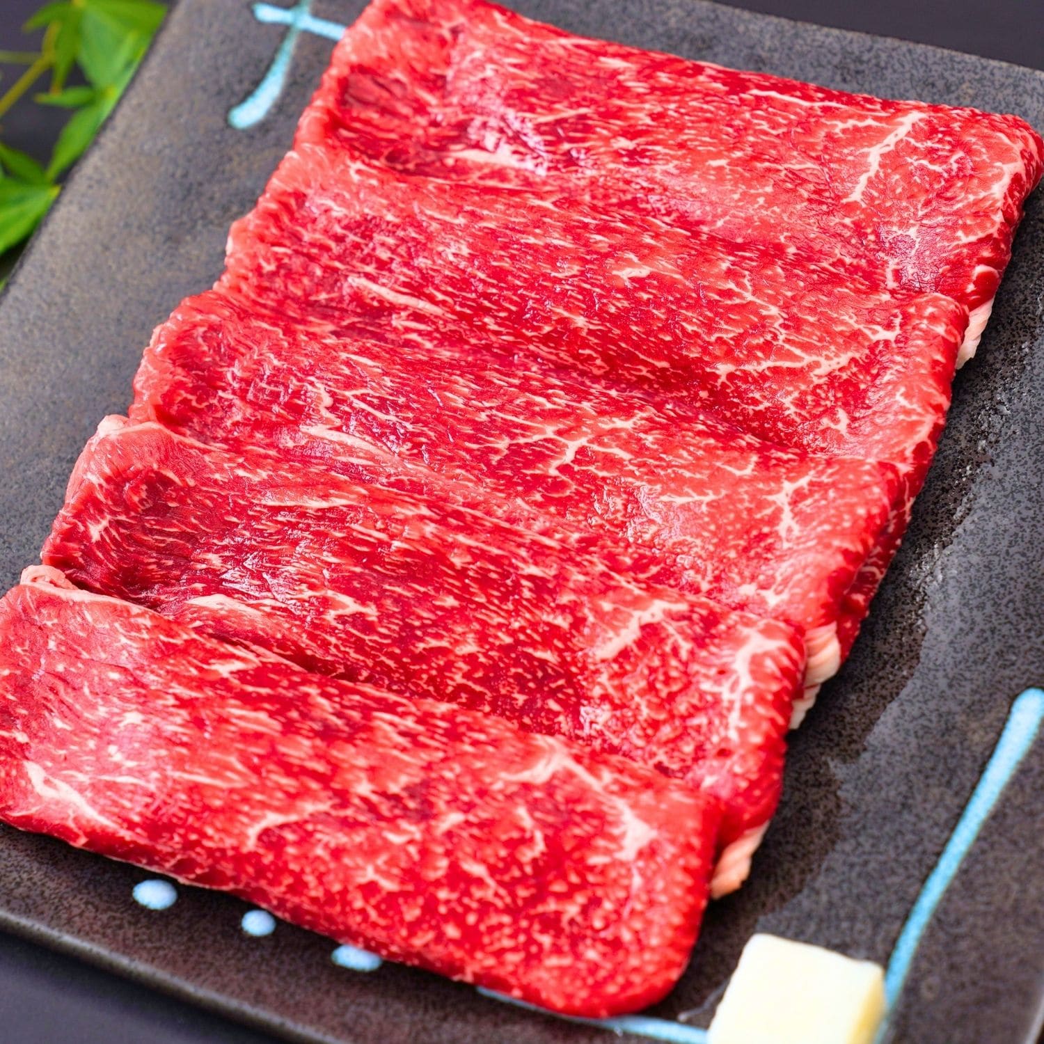 幸せを運ぶ牛幸生牛　すき焼き用カタ　500g [山形ミートランド]