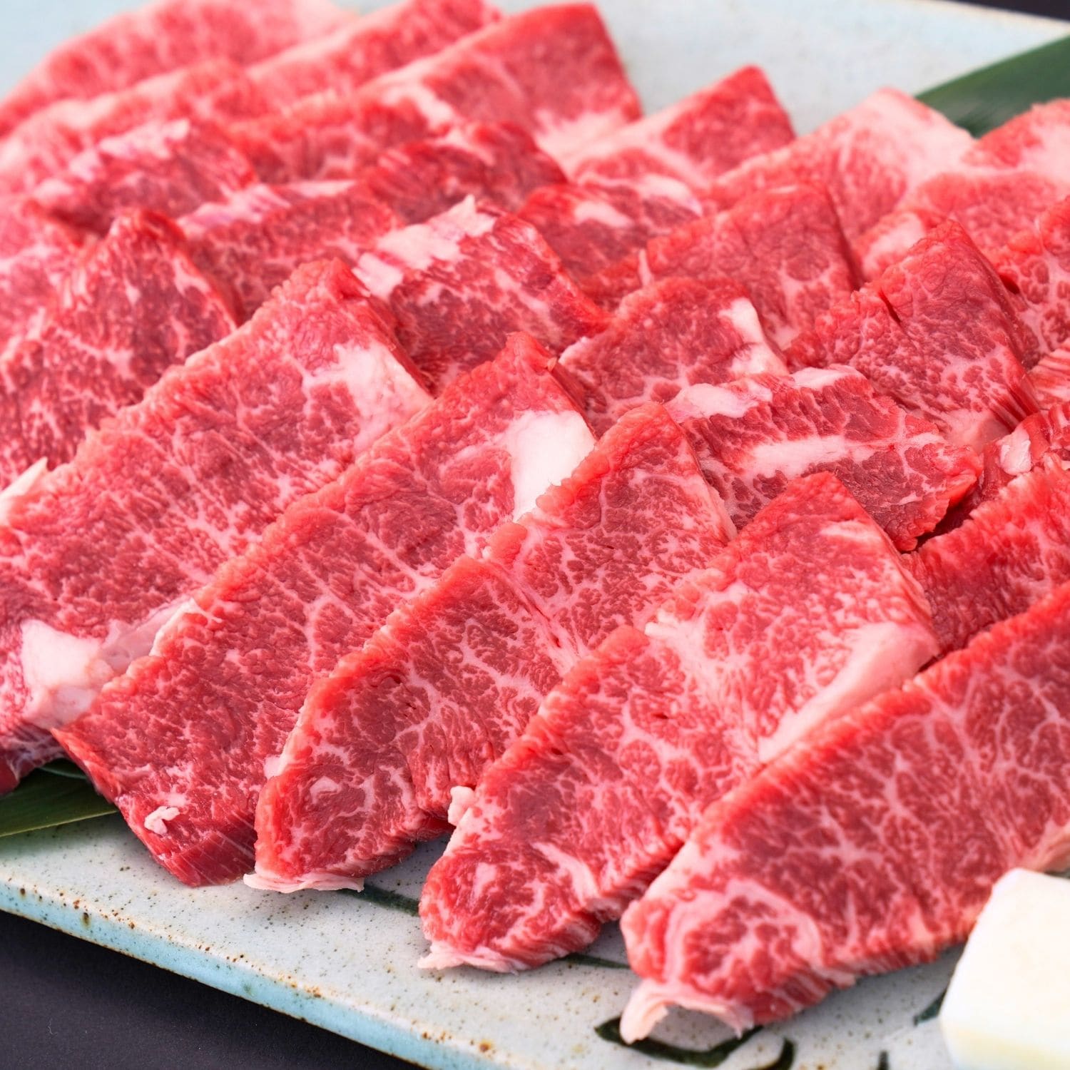 幸せを運ぶ牛幸生牛　焼肉用バラ　1000g(500g×2pc) [山形ミートランド]