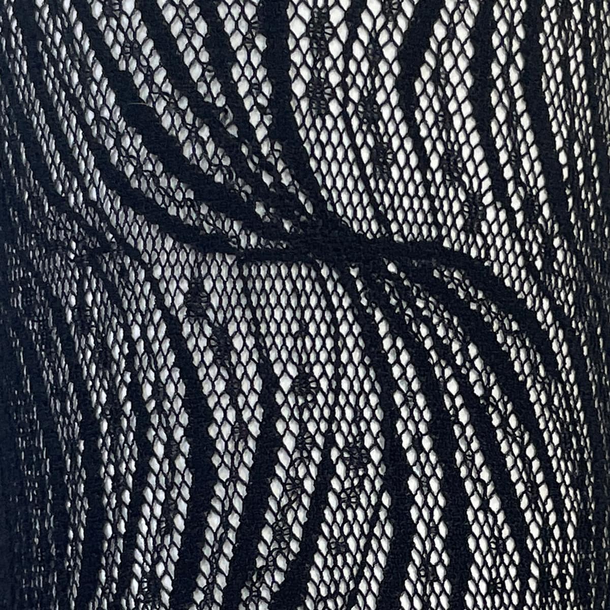 ブラック