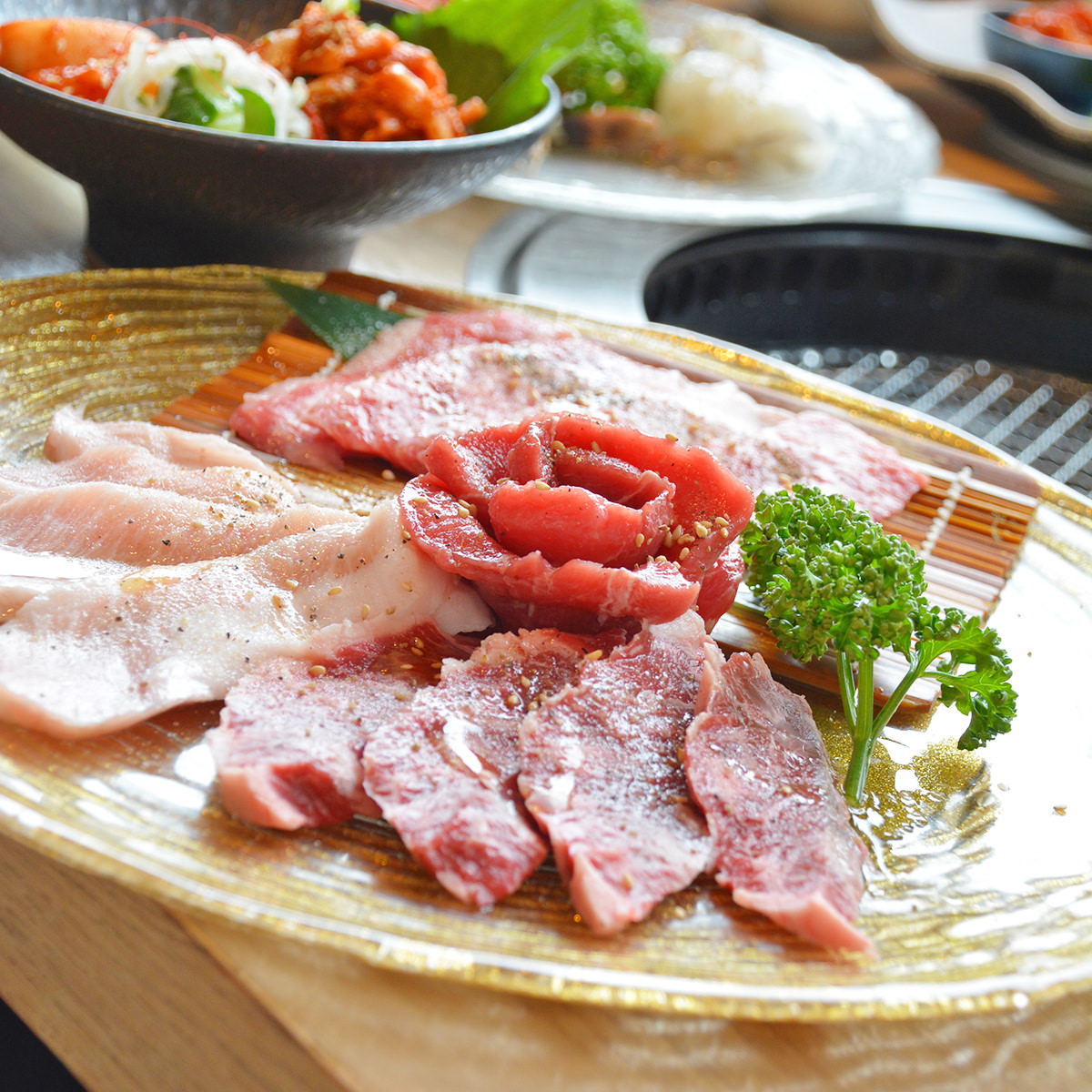 焼肉用 特上 牛肉セット 折 〔500g〕