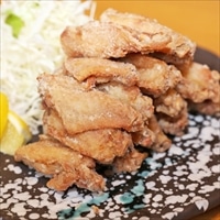 綾鶏まんぷく贅沢セット 〔からあげ用とり肉3種、とり天用むね肉、とり飯の素2種、秘伝のタレ、大分県産米、片栗粉、てんぷら粉〕
