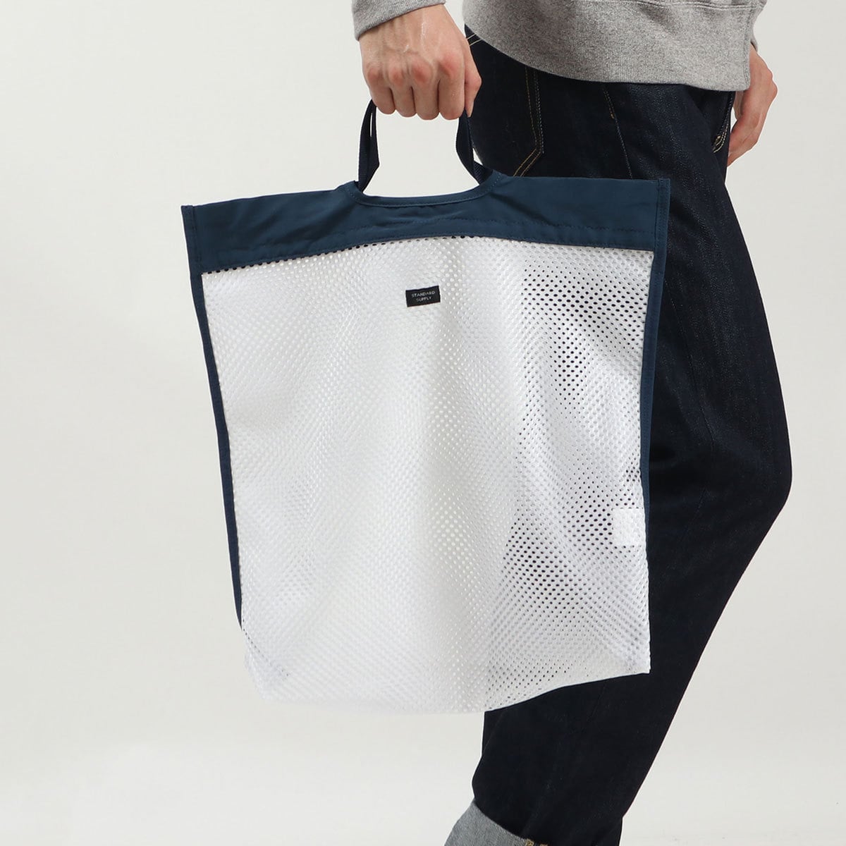 NAVYxWHITE