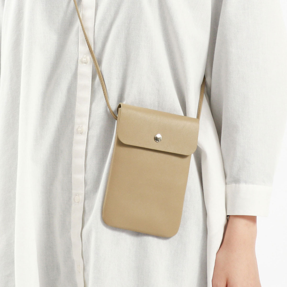 LIGHTBEIGE